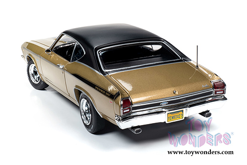 Auto World American Muscle - Yenko&reg; Chevy&reg; Chevelle&reg; Hardtop  (1969, 1/18 scale diecast model car, Olympic Gold) AMM1206