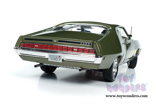 Auto World - American Muscle - Ford Torino GT Hardtop Class of '70 50th Anniversary (1970, 1/18 scale diecast model car, Medium Ivy Green Metallic) AMM1211