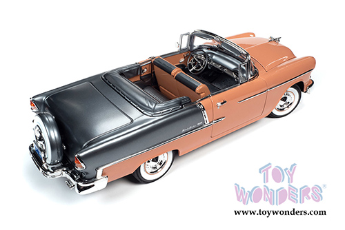 Auto World - American Muscle | Chevrolet&reg; Bel Air&reg; Convertible (1955, 1/18 scale diecast model car, Coral/Shadow Gray) AMM1221
