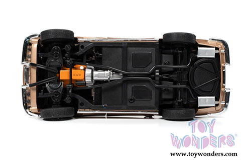 Auto World - American Muscle | Chevrolet&reg; Corvette&reg; Stingray Coupe (1963, 1/18 scale diecast model car, Saddle Tan) AMM1222