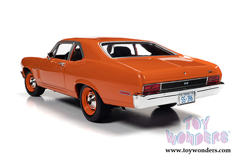 Auto World American Muscle - Chevrolet&reg; Nova&reg; SS&reg; 396 Hardtop (1970, 1/18 scale diecast model car, Hugger Orange) AMM1226