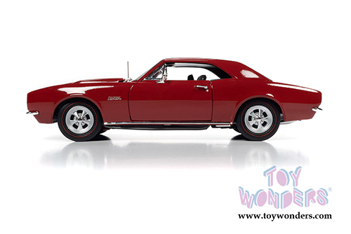 Auto World American Muscle - Nickey&reg; Chevrolet&reg; Camaro&reg; Z/28 Hardtop Muscle Car & Corvette Nationals (MCACN) (1967, 1/18 scale diecast model car, Bolero Red) AMM1228