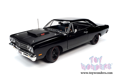 Auto World - American Muscle - Plymouth Road Runner Hardtop Muscle Car & Corvette Nationals (MCACN) (1969.5, 1/18 scale diecast model car, Black Velvet) AMM1232