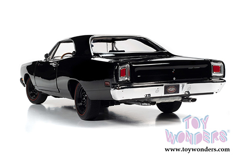 Auto World - American Muscle - Plymouth Road Runner Hardtop Muscle Car & Corvette Nationals (MCACN) (1969.5, 1/18 scale diecast model car, Black Velvet) AMM1232