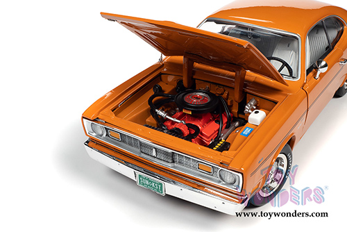 Auto World - American Muscle | Plymouth Duster 340 Hardtop Class of '70 50th Anniversary (1970, 1/18 scale diecast model car, Vitamin C Orange) AMM1239