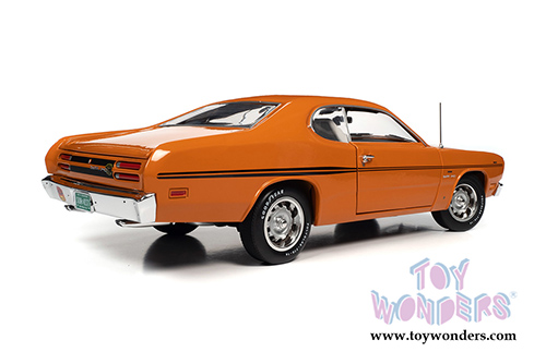 Auto World - American Muscle | Plymouth Duster 340 Hardtop Class of '70 50th Anniversary (1970, 1/18 scale diecast model car, Vitamin C Orange) AMM1239