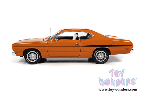 Auto World - American Muscle | Plymouth Duster 340 Hardtop Class of '70 50th Anniversary (1970, 1/18 scale diecast model car, Vitamin C Orange) AMM1239
