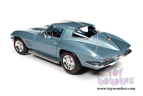 Auto World American Muscle - Chevrolet&reg; Corvette&reg; 427 Hardtop Muscle Car & Corvette Nationals (MCACN) (1967, 1/18 scale diecast model car, Elkhart Blue) AMM1241