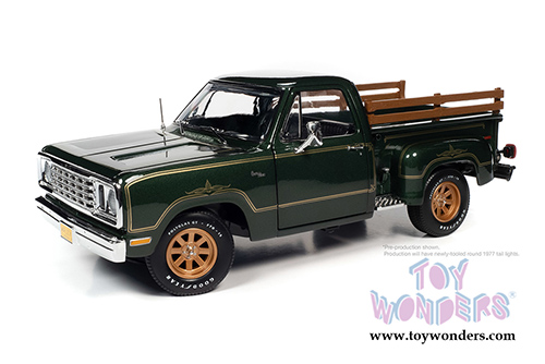 Auto World American Muscle - Dodge Warlock 150 Custom Stepside Pickup Truck (1977, 1/18 scale diecast model car, Medium Green Sunfire/Gold) AMM1243
