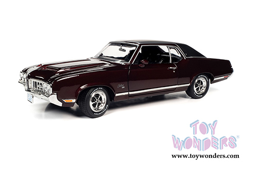 Auto World - American Muscle | Oldsmobile&reg; Cutlass SX Hardtop Class of '70 50th Anniversary (1970, 1/18 scale diecast model car, Burgundy Mist) AMM1245