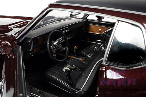 Auto World - American Muscle | Oldsmobile&reg; Cutlass SX Hardtop Class of '70 50th Anniversary (1970, 1/18 scale diecast model car, Burgundy Mist) AMM1245