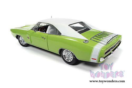 Auto World - American Muscle 30th Anniversary | Dodge Charger Hardtop (1970, 1/18 scale diecast model car, FJ5 Sublime Green) AMM1249