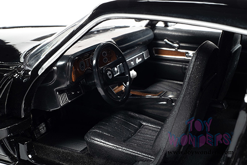 Auto World - American Muscle 30th Anniversary | Chevrolet&reg; Camaro&reg; RS/SS Hardtop Muscle Car & Corvette Nationals (MCACN) (1971, 1/18 scale diecast model car, Tuxedo Black) AMM1250