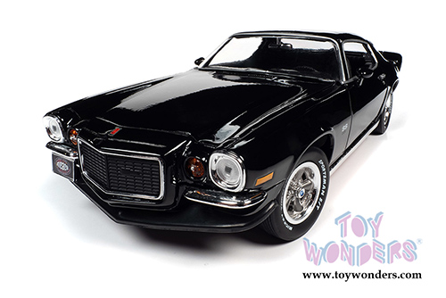 Auto World - American Muscle 30th Anniversary | Chevrolet&reg; Camaro&reg; RS/SS Hardtop Muscle Car & Corvette Nationals (MCACN) (1971, 1/18 scale diecast model car, Tuxedo Black) AMM1250