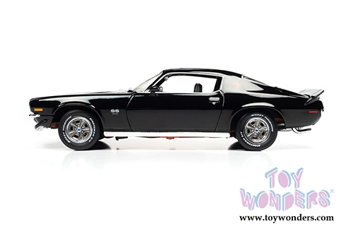 Auto World - American Muscle 30th Anniversary | Chevrolet&reg; Camaro&reg; RS/SS Hardtop Muscle Car & Corvette Nationals (MCACN) (1971, 1/18 scale diecast model car, Tuxedo Black) AMM1250