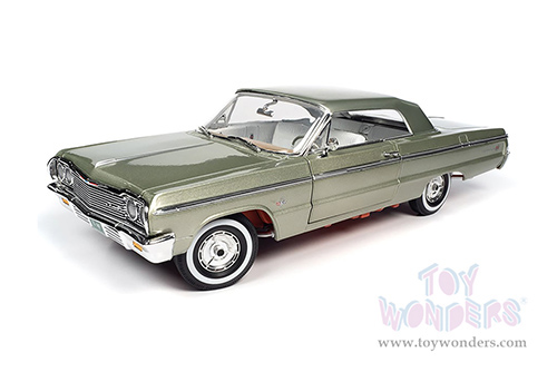 Auto World - American Muscle 30th Anniversary | Chevy&reg; Impala&trade; SS&trade; 409 Hardtop (1964, 1/18 scale diecast model car, Meadow Green) AMM1264