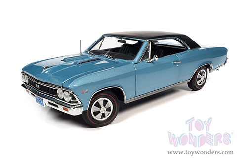 Auto World American Muscle - Chevrolet&reg; Chevelle&reg; SS&trade; 396 Hardtop (1966, 1/18 scale diecast model car, Mist Blue/Black top) AMM1282