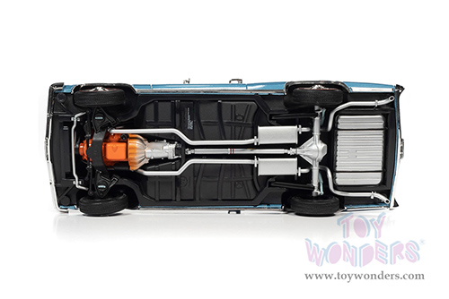 Auto World American Muscle - Chevrolet&reg; Chevelle&reg; SS&trade; 396 Hardtop (1966, 1/18 scale diecast model car, Mist Blue/Black top) AMM1282