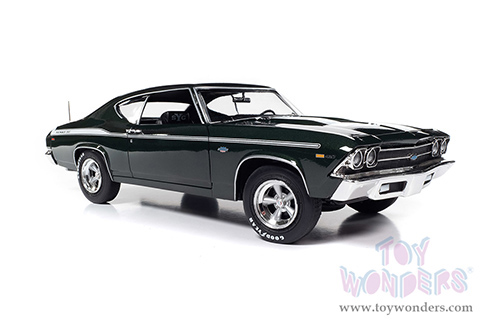 Auto World - American Muscle | Yenko&reg; Chevrolet&reg; Chevelle&trade; Hardtop (1969, 1/18 scale diecast model car, Fathom Green with white stripes) AMM1283