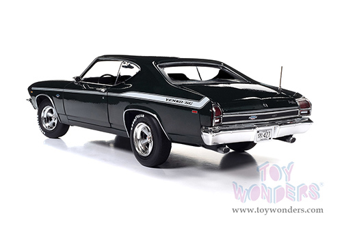 Auto World - American Muscle | Yenko&reg; Chevrolet&reg; Chevelle&trade; Hardtop (1969, 1/18 scale diecast model car, Fathom Green with white stripes) AMM1283
