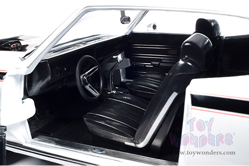 Auto World American Muscle - Buick® GSX™ Hardtop Muscle Car & Corvette Nationals (MCACN) (1970, 1/18 scale diecast model car, Apollo White) AMM1322 MAP: $99.99