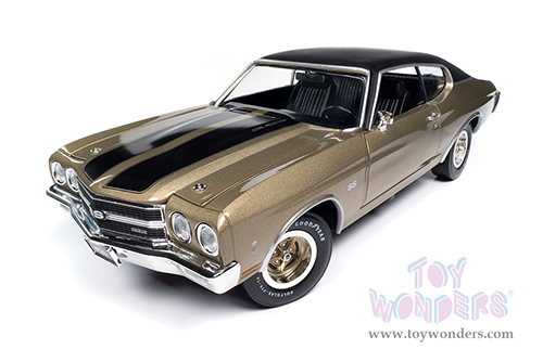 Auto World American Muscle - Chevrolet® Chevelle® SS™ Muscle Car & Corvette Nationals (MCACN) (1970, 1/18 scale diecast model car, Tricentennial Gold) AMM1332
