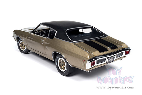 Auto World American Muscle - Chevrolet® Chevelle® SS™ Muscle Car & Corvette Nationals (MCACN) (1970, 1/18 scale diecast model car, Tricentennial Gold) AMM1332