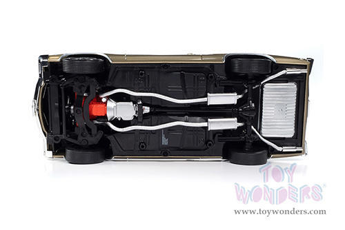 Auto World American Muscle - Chevrolet® Chevelle® SS™ Muscle Car & Corvette Nationals (MCACN) (1970, 1/18 scale diecast model car, Tricentennial Gold) AMM1332