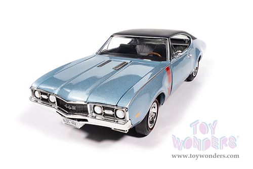Auto World - Hemmings Motor News | Oldsmobile® 442™ W30 Holiday Coupe Magazine Cover Car (July 2023) (1968, 1/18 scale diecast model car, Teal Frost) AMM1350 MAP: $104.99