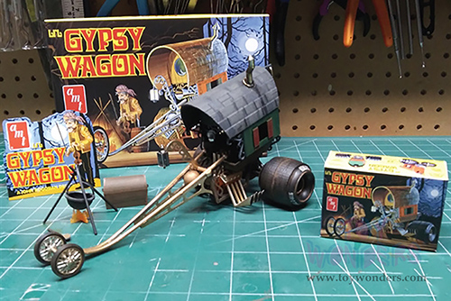 AMT - Model Kit | Li'l Gypsy Wagon Show Rod (1/25 scale Plastic model Kit) AMT1067/12 MAP: $29.59
