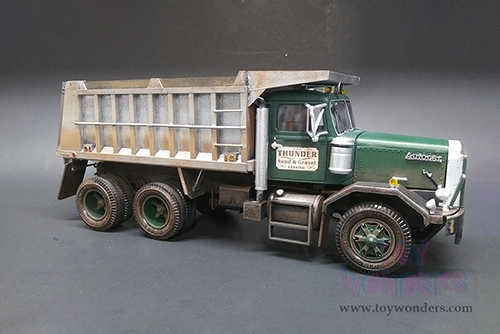 AMT - Model Kit | Autocar DC-9964B Dump Truck (1/25 scale Plastic model Kit) AMT1150/06