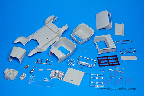 AMT - Model Kit | George Barris Ala Kart Pickup Truck (1/25 scale Plastic model Kit, White) AMT1330/12 MAP: $31.99