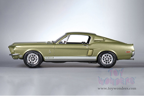 AMT - Model Kit | Shelby&reg; GT-500&reg; Hardtop (1968, 1/25 scale Plastic model Kit, Lime Gold) AMT634M/12