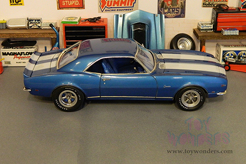 AMT - Model Kit | Chevrolet&reg; Camaro Z/28&reg; 2-in-1 (1968, 1/25 scale Plastic model Kit) AMT868/12