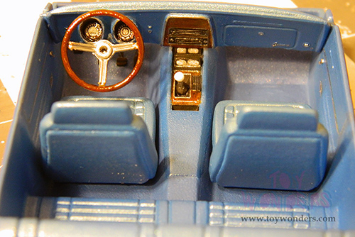 AMT - Model Kit | Chevrolet&reg; Camaro Z/28&reg; 2-in-1 (1968, 1/25 scale Plastic model Kit) AMT868/12