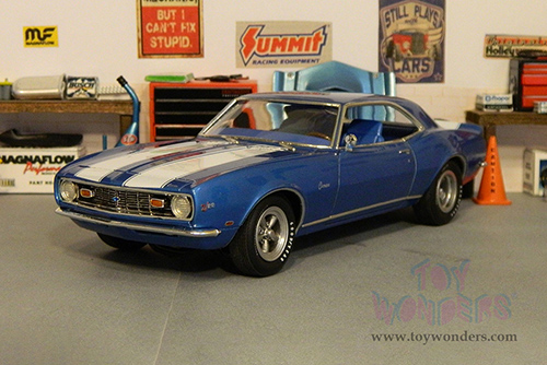 AMT - Model Kit | Chevrolet&reg; Camaro Z/28&reg; 2-in-1 (1968, 1/25 scale Plastic model Kit) AMT868/12