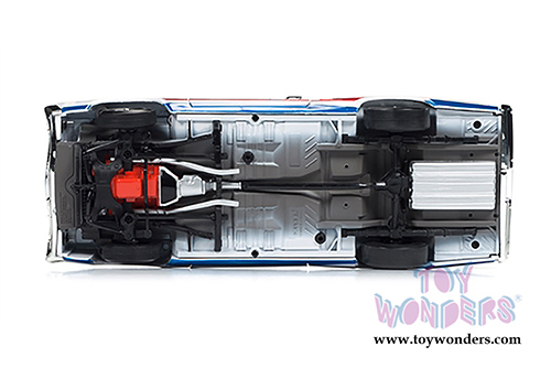 Auto World - Dodge Coronet Super Bee - John Petrie SS/E Car Clinic (1969, 1/18 scale diecast model car, White, red and blue stripes) AW222