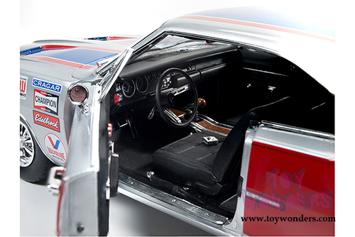 Auto World - Dodge Charger R/T Dick Landy Hard Top (1969, 1/18 scale diecast model car, Red/Blue/Gray) AW228