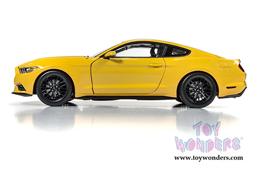 Auto World - Muscle Cars USA | Ford Mustang GT Hard Top (2016, 1/18 scale diecast model car, Yellow) AW229