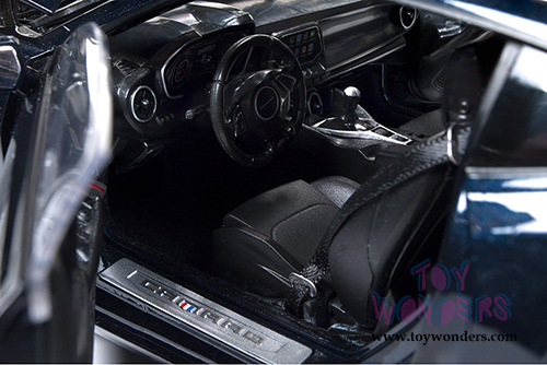 Auto World - Muscle Cars USA | Chevy&reg; Camaro&reg; SS&trade; 50th Anniversary Hardtop (2016, 1/18 scale diecast model car, Blue Velvet) AW239