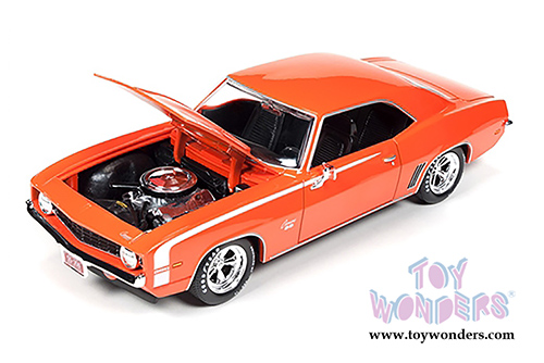 Auto World - Custom Chevy Camaro SS Hard Top (1969, 1/24 scale diecast model car, Orange) AW24004