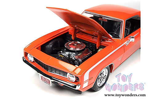 Auto World - Custom Chevy Camaro SS Hard Top (1969, 1/24 scale diecast model car, Orange) AW24004