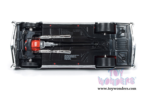 Auto World - Chevy Chevelle SS Hardtop (1967, 1/24 scale diecast model car, Tuxedo Black) AW24006