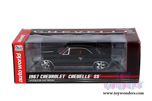 Auto World - Chevy Chevelle SS Hardtop (1967, 1/24 scale diecast model car, Tuxedo Black) AW24006
