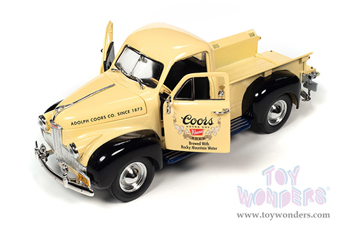 Auto World - Studebaker Pickup Truck - Coors Beer (1947, 1/24 scale diecast model car, Tan) AW24012