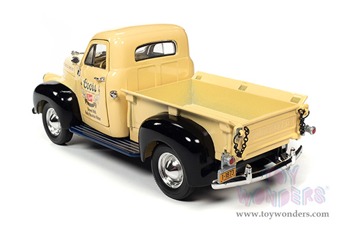Auto World - Studebaker Pickup Truck - Coors Beer (1947, 1/24 scale diecast model car, Tan) AW24012