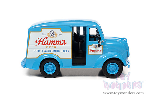 Auto World - Divco Delivery Truck - Hamm's Beer (1950, 1/24 scale diecast model car, Sky Blue) AW24013