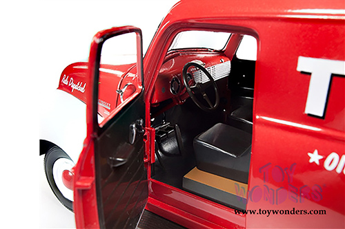 Auto World - Texaco® Oil Chevrolet® Panel Delivery Truck (1948, 1/18 scale diecast model car, Red/White) AW248