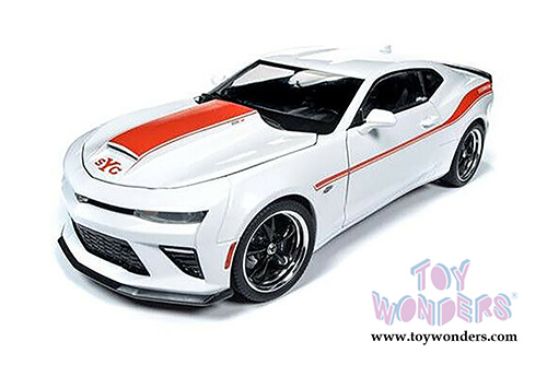 Auto World Muscle Cars USA | Yenko&reg; Stage II Chevrolet&reg; Camaro&reg; Hardtop (2018, 1/18 scale diecast model car, White) AW255