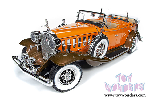 Auto World - Cadillac&reg; V16 Sports Phaeton Convertible (1932, 1/18 scale diecast model car, Orange) AW264